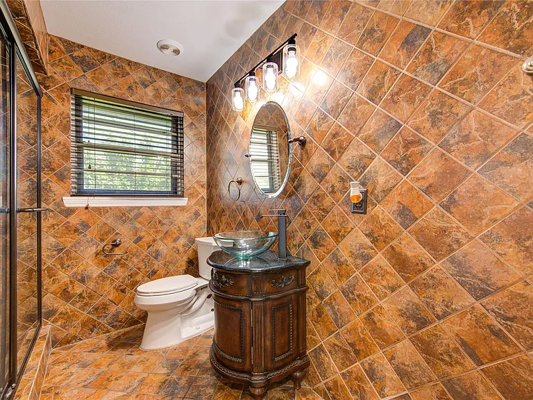 9922 Carmalee St — Photo 31