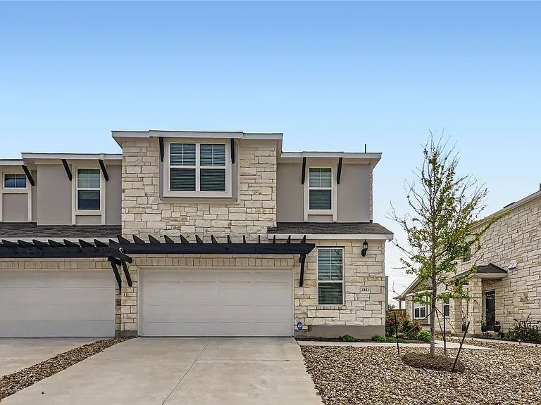 2233 Rocoso Trl — Photo 1