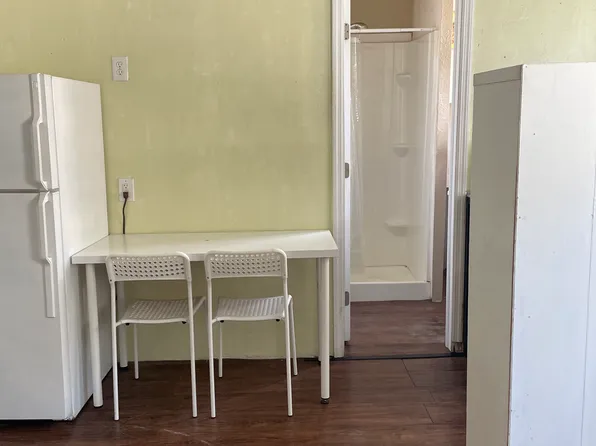 277 NE 82nd St, Miami, FL