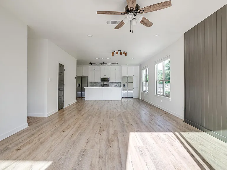 3223 S University Dr — Photo 15