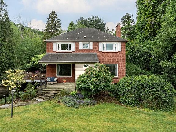 3rd image of 1 Fuller Hollow Rd