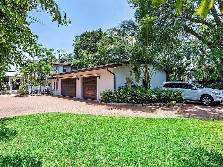800 SW 12th Ave — Photo 45