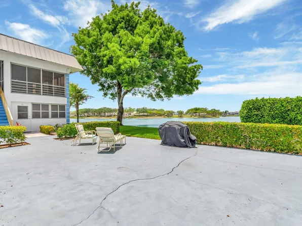 51 Stratford D, West Palm Beach, FL 33417
