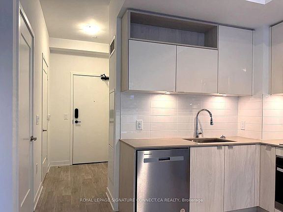 4th image of 60 Princess St #109