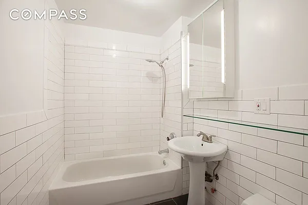 Rented by Compass | media 10
