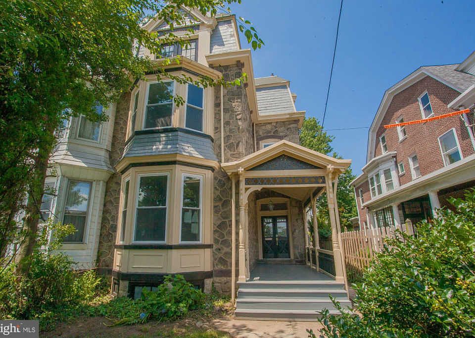 1st image of 602 Leverington Ave