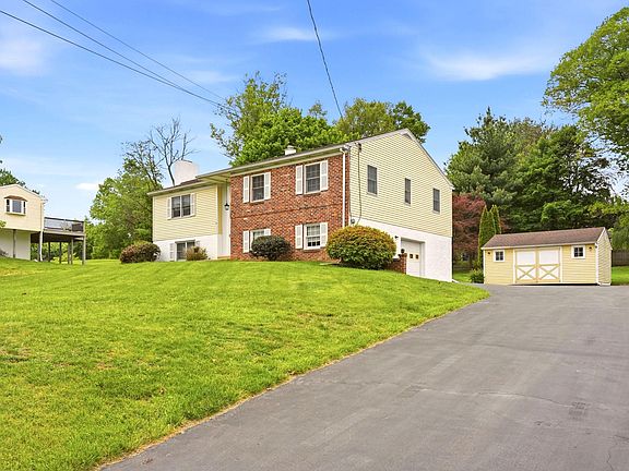2nd image of 222 Coldstream Rd