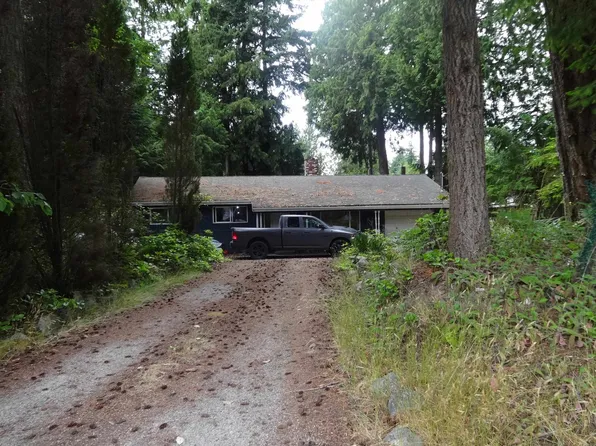 8161 Westwood Rd, Sunshine Coast, BC V7Z 1A8