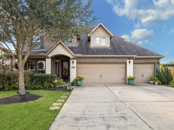 1728 Lake Raven Dr, Dickinson, TX 77539