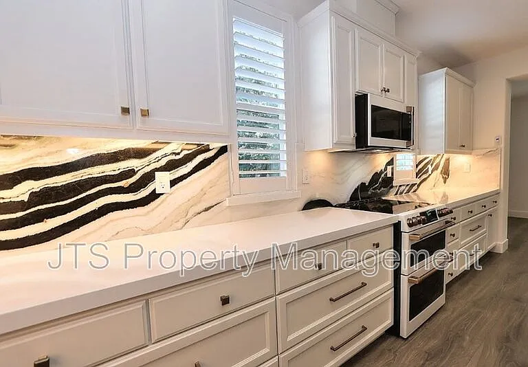 4988 Amina Fair Way — Photo 20