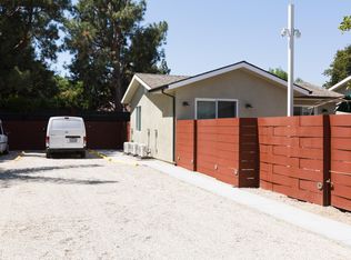 23111 Erwin St, Woodland Hills, CA 91367