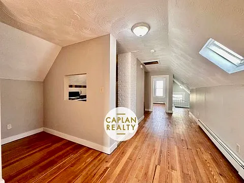 Building Photo - 281 W Ivy St #3B