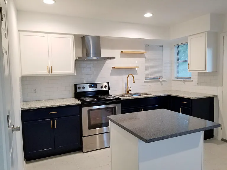 510 Gilbert Rd — Photo 7