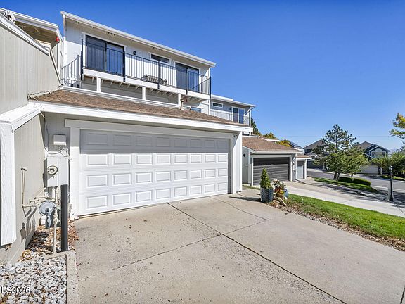 3rd image of 3425 Balboa Dr