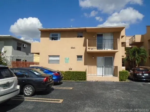 1241 NW 6th St APT 6, Miami, FL 33125