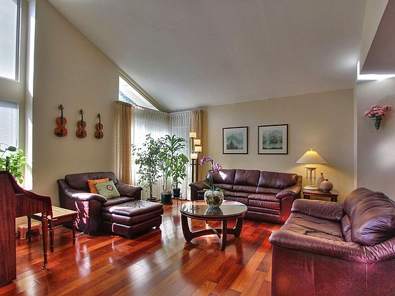 3rd image of 7023 Burnside Dr