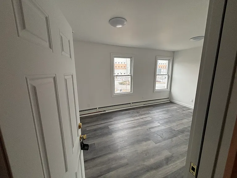 188 N Hamilton St — Photo 6