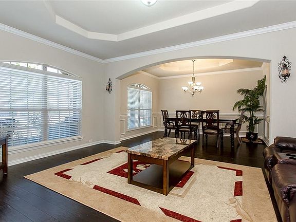 3rd image of 3453 Berkwood Pl
