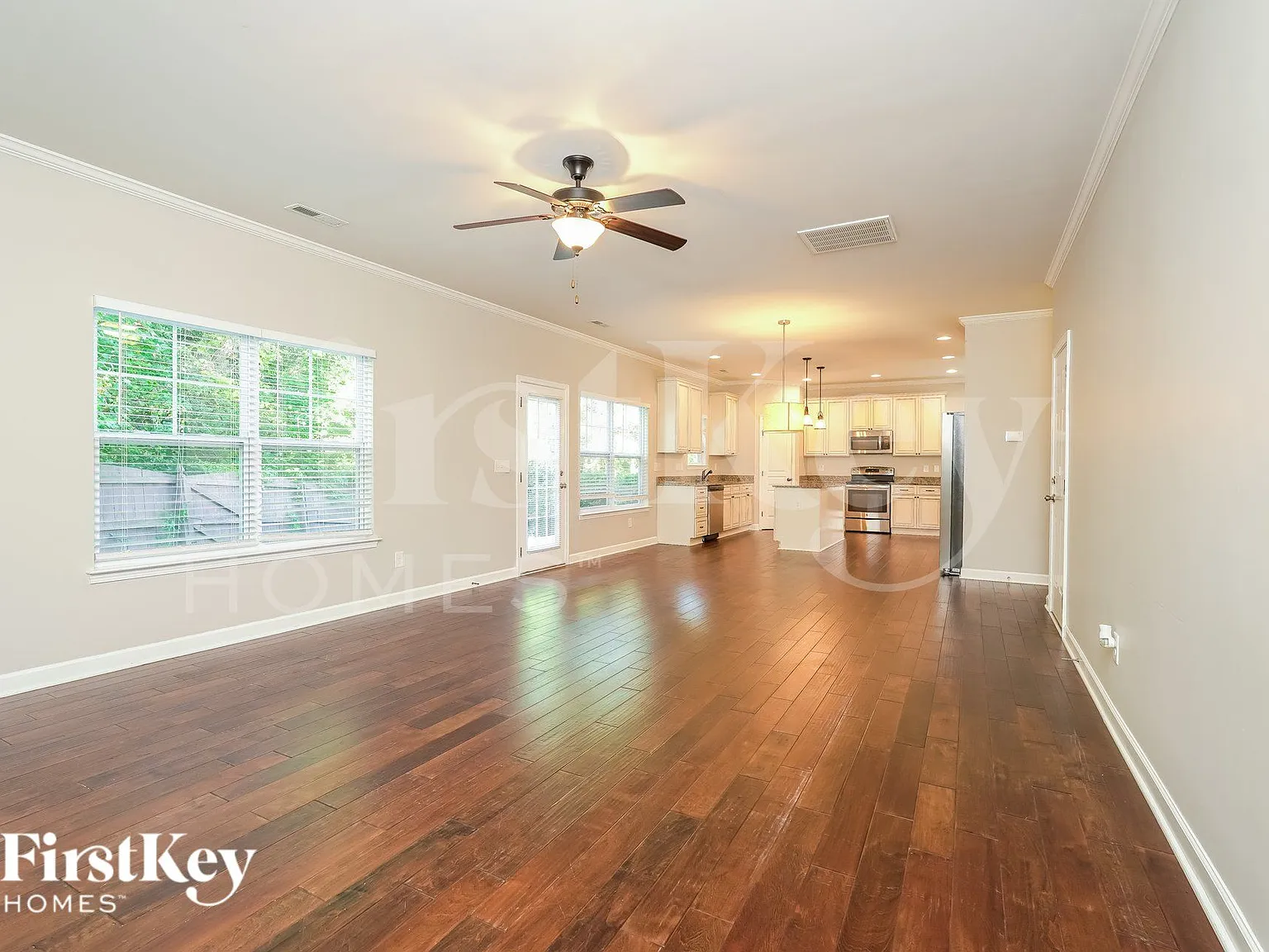 4 bed, 2.5 bath, 2536 sqft, $2,785 — Photo 3