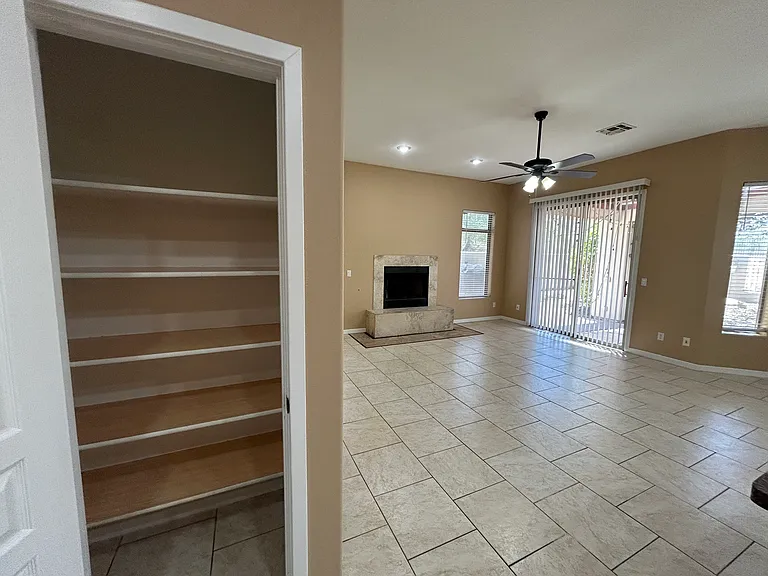 2041 E Fawn Dr — Photo 16