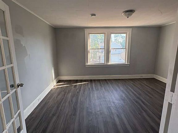 5th image of 9 Kenmore Ave Floor 3