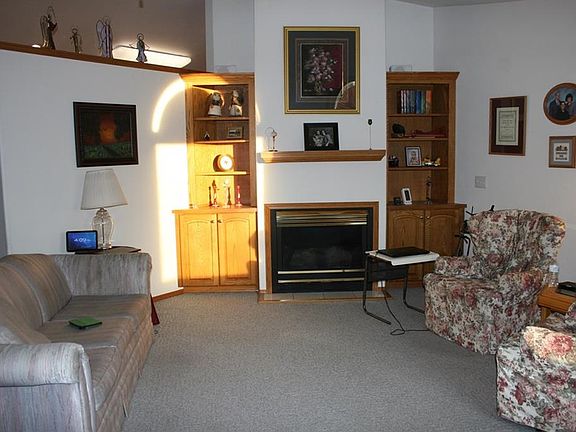 3rd image of 4527 Harvest Ln