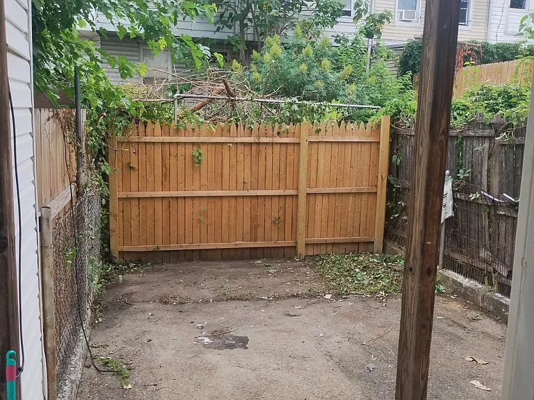 3431 Leverton Ave — Photo 10