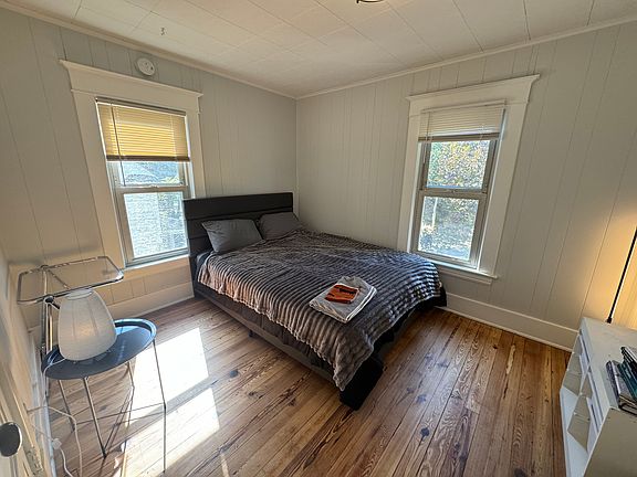 2nd image of 1532 Hamilton Ave NW Room 4