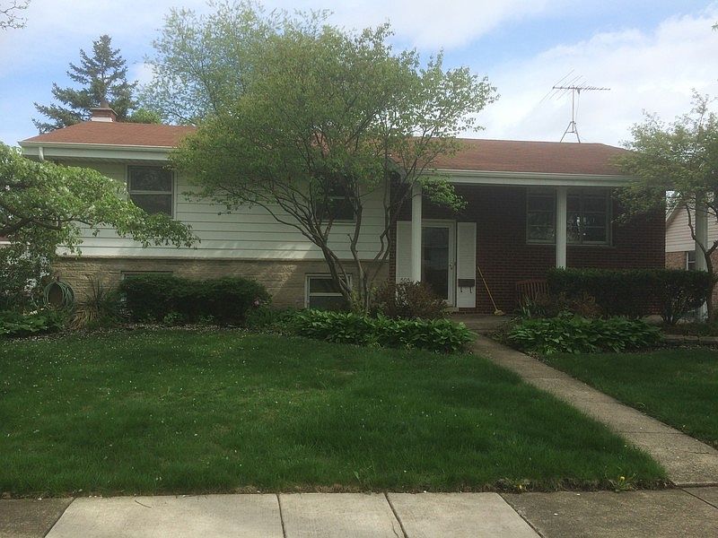 1st image of 505 Forest Preserve Dr