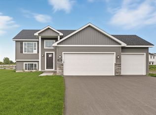 1756 Squirrel Way, New Richmond, WI 54017