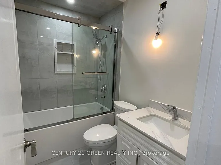 1257 Tredmore Dr #UPPER — Photo 15