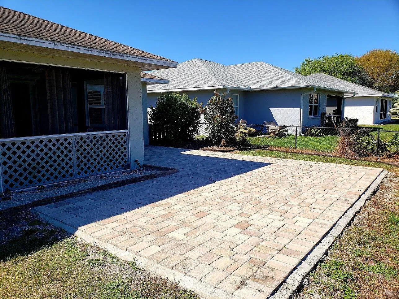5253 Old Ashwood Dr — Photo 2