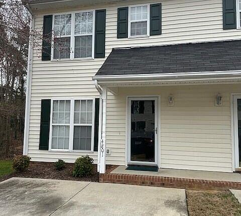 2nd image of 4801 Tanglewood Oaks St