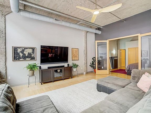 2nd image of 521 S 7th St Unit 310