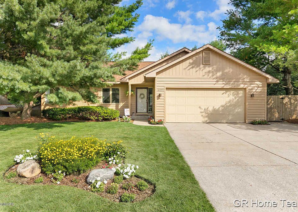 1st image of 6055 Rogue River Meadows Dr NE