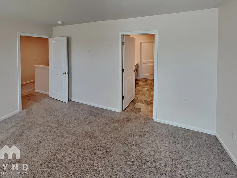 2140 Redstone Dr — Photo 6