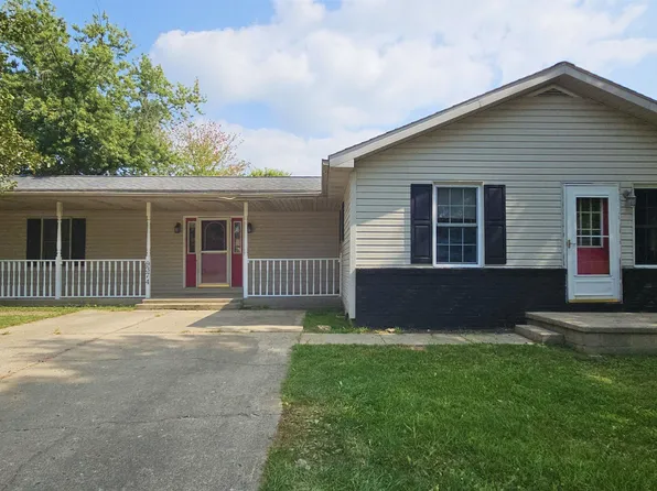 9374 Jackson St, Keensburg, IL 62852