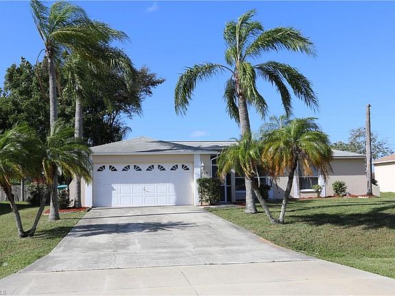 3rd image of 706 SW 10th Pl