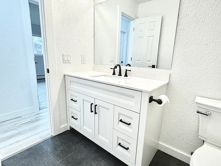 135 Parkwood Cir — Photo 13