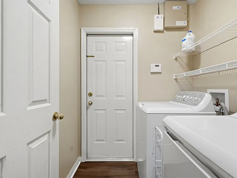 6831 SW 80th Dr — Photo 17