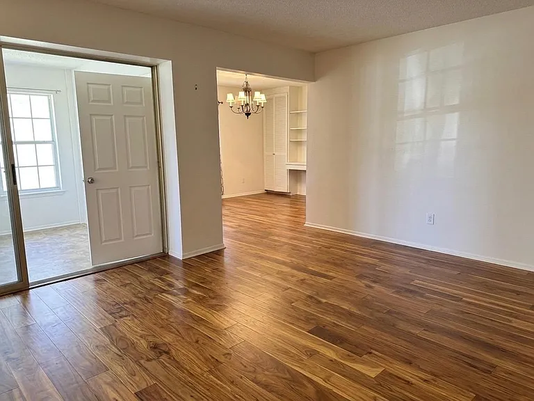 4155 Prudence Dr — Photo 3