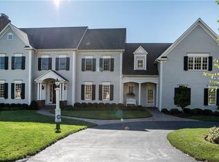 25 Garnet Hill Ln, Avon, CT 06001