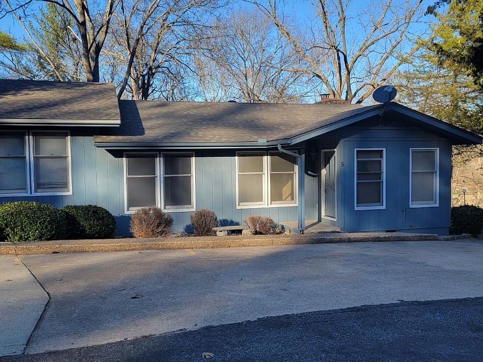 1st image of 5 Tiffany Ln #7055