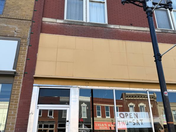 110 1/2 S Main St