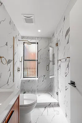 Bathroom, photo 2