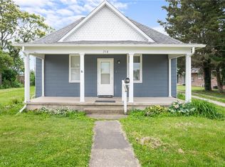 716 E Wood St, Paris, IL 61944