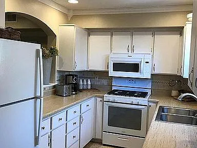 741 Gail Gardner Way — Photo 4