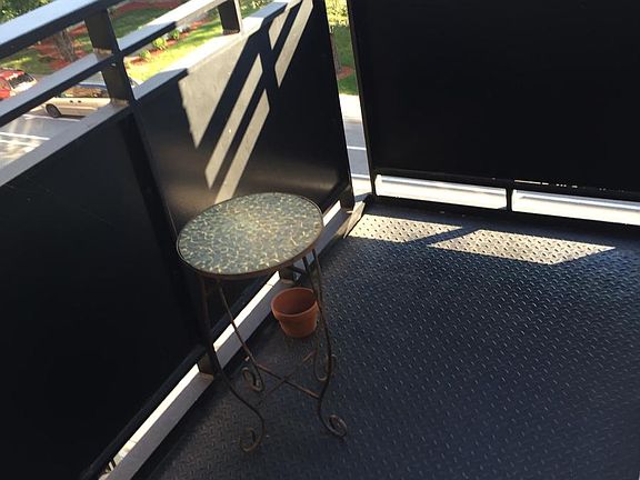 4th image of 2935 N Clybourn Ave Unit 403