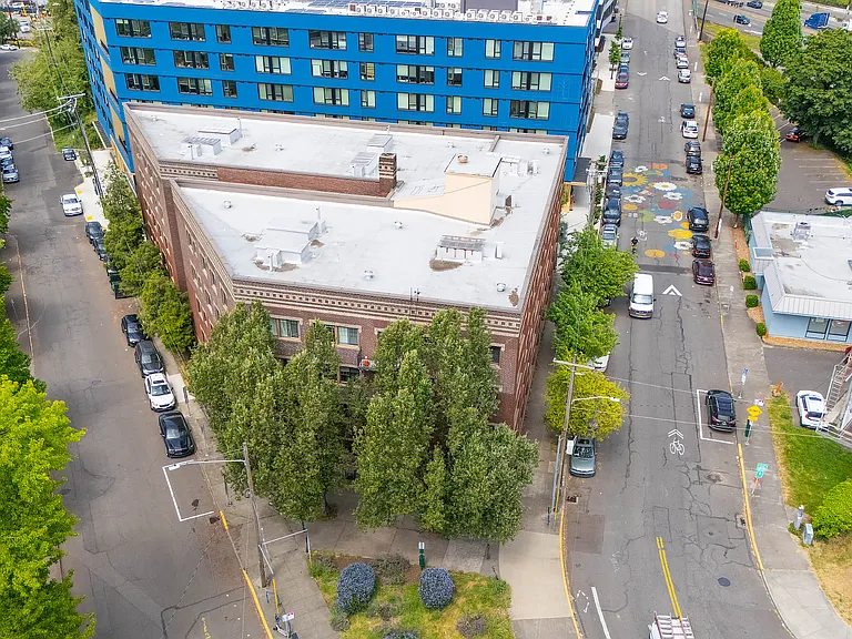 Historic Paramount Apartments — Photo 55