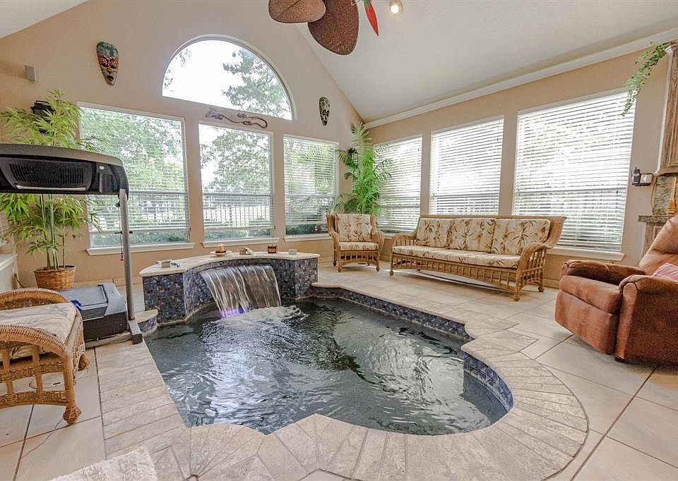 1st image of 18418 Tranquility Dr